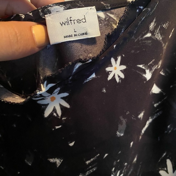 Aritzia Large tank - Picture 2 of 3